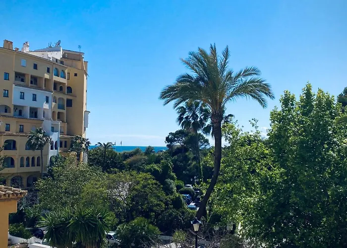 Luminoso Apartamento Para Dos Personas En Cabopino Marbella